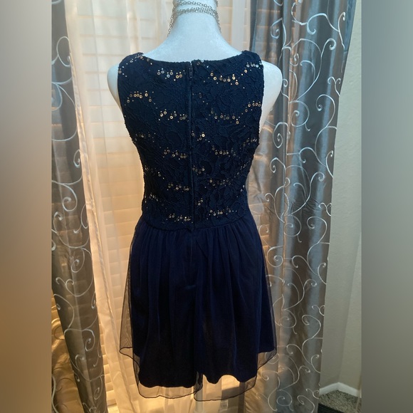 SPEECHLESS Navy Sequins Sparkling Sleeveless Tulle Lace Lined Lace Midi  Size 5 - Picture 6 of 11